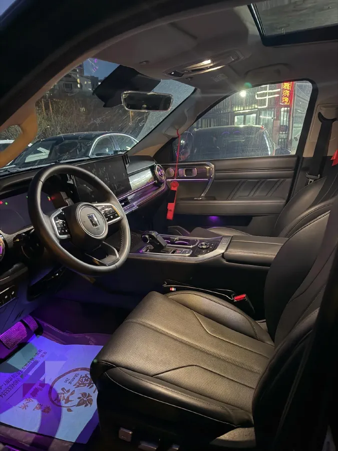 2024 Tank 400 2.0T 252HP L4 9AT PHEV 36.7/37.1KWH,autocango,china used car exporter,china ev exporter,chinese used car exporter,chinese used ev exporter