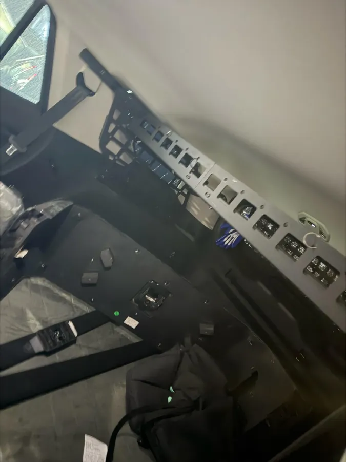 2024 Tank 400 2.0T 252HP L4 9AT PHEV 36.7/37.1KWH,autocango,china used car exporter,china ev exporter,chinese used car exporter,chinese used ev exporter