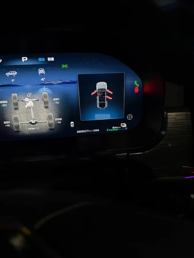 2024 Tank 400 2.0T 252HP L4 9AT PHEV 36.7/37.1KWH,autocango,china used car exporter,china ev exporter,chinese used car exporter,chinese used ev exporter