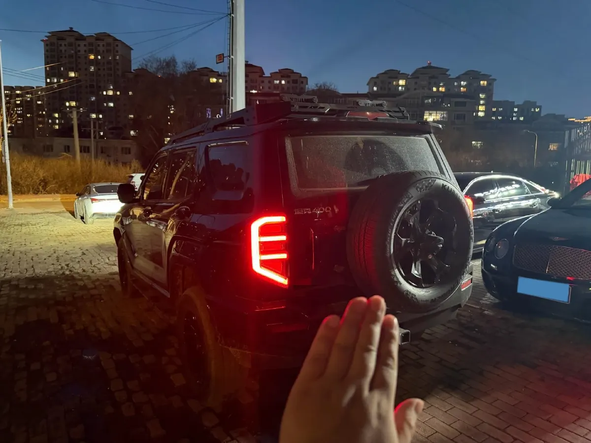 2024 Tank 400 2.0T 252HP L4 9AT PHEV 36.7/37.1KWH,autocango,china used car exporter,china ev exporter,chinese used car exporter,chinese used ev exporter