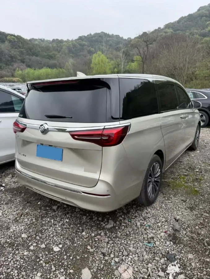 2021 Buick GL8 2.0T 237HP L4 9AT,autocango,china used car exporter,china ev exporter,chinese used car exporter,chinese used ev exporter