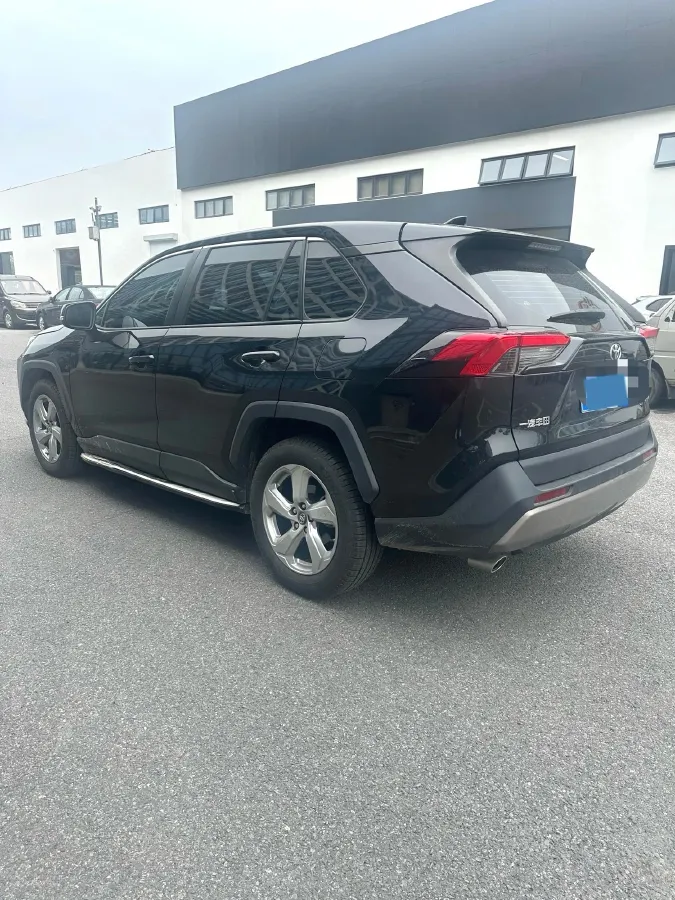 2021 Toyota RAV4 2.0L 171HP L4 CVT,autocango,china used car exporter,china ev exporter,chinese used car exporter,chinese used ev exporter