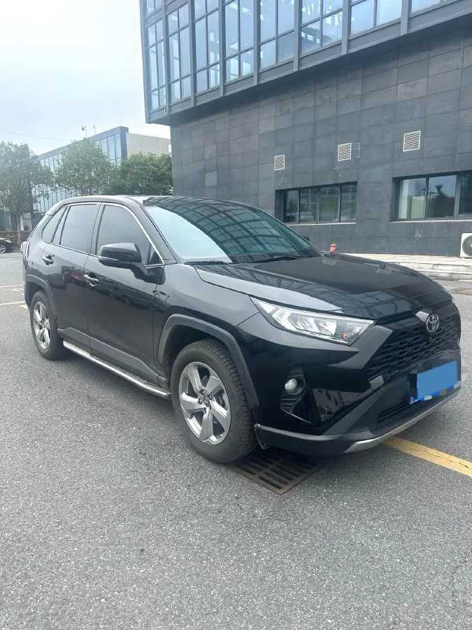 2021 Toyota RAV4 2.0L 171HP L4 CVT,autocango,china used car exporter,china ev exporter,chinese used car exporter,chinese used ev exporter