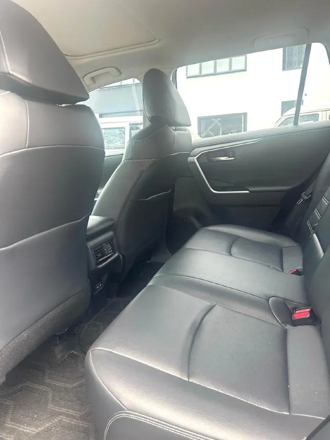 2021 Toyota RAV4 2.0L 171HP L4 CVT,autocango,china used car exporter,china ev exporter,chinese used car exporter,chinese used ev exporter