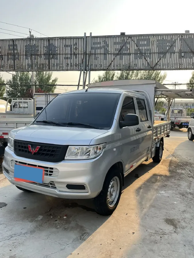 2023 WuLing RongGuang New Truck 1.5L 102HP L4 5MT,autocango,china used car exporter,china ev exporter,chinese used car exporter,chinese used ev exporter