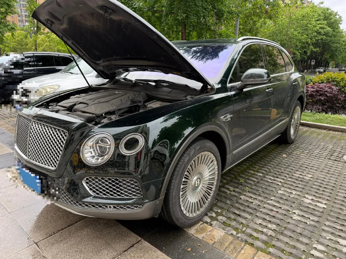 2021 Bentley Bentayga 4.0T 550HP V8 8AT,autocango,china used car exporter,china ev exporter,chinese used car exporter,chinese used ev exporter