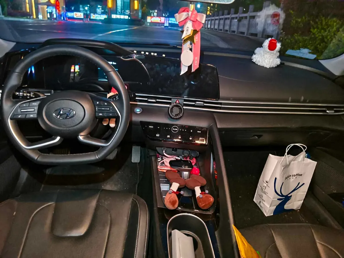 2022 Hyundai Elantra 1.5L 115HP L4 CVT,autocango,china used car exporter,china ev exporter,chinese used car exporter,chinese used ev exporter