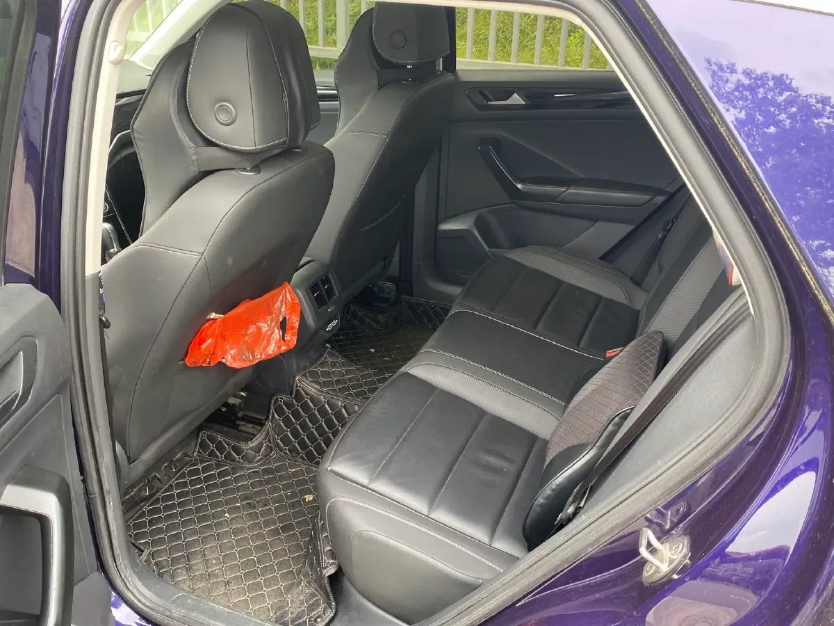 2021 Volkswagen T-Roc 1.4T 150HP L4 7DCT,autocango,china used car exporter,china ev exporter,chinese used car exporter,chinese used ev exporter