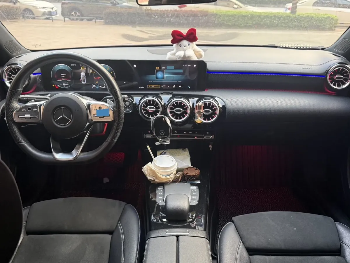 2020 Mercedes-Benz A Class 1.3T 163HP L4 7DCT,autocango,china used car exporter,china ev exporter,chinese used car exporter,chinese used ev exporter