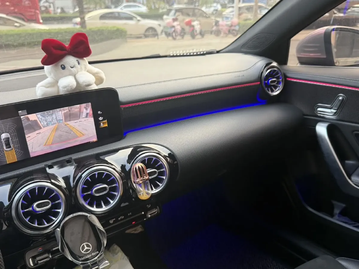 2020 Mercedes-Benz A Class 1.3T 163HP L4 7DCT,autocango,china used car exporter,china ev exporter,chinese used car exporter,chinese used ev exporter