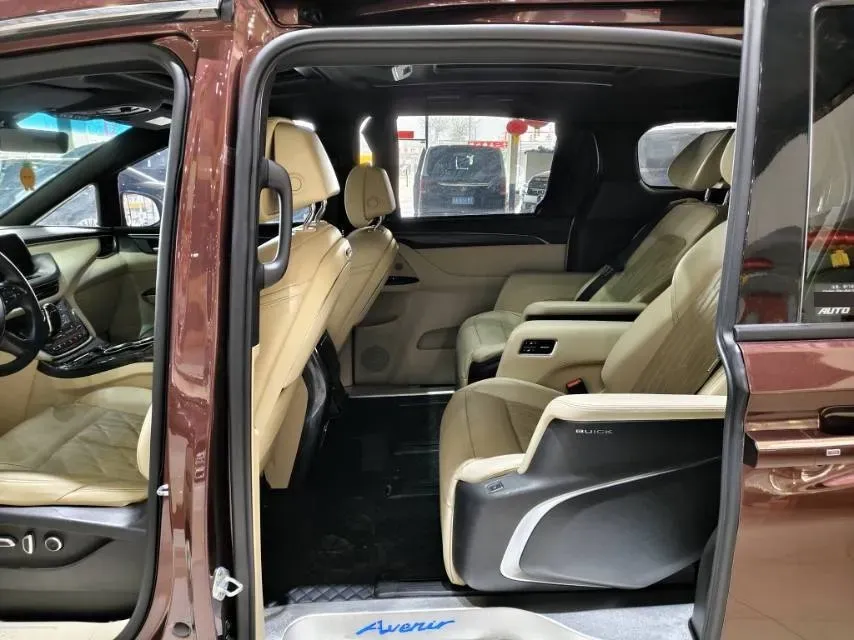 2022 Buick GL8 2.0T 237HP L4 9AT,autocango,china used car exporter,china ev exporter,chinese used car exporter,chinese used ev exporter