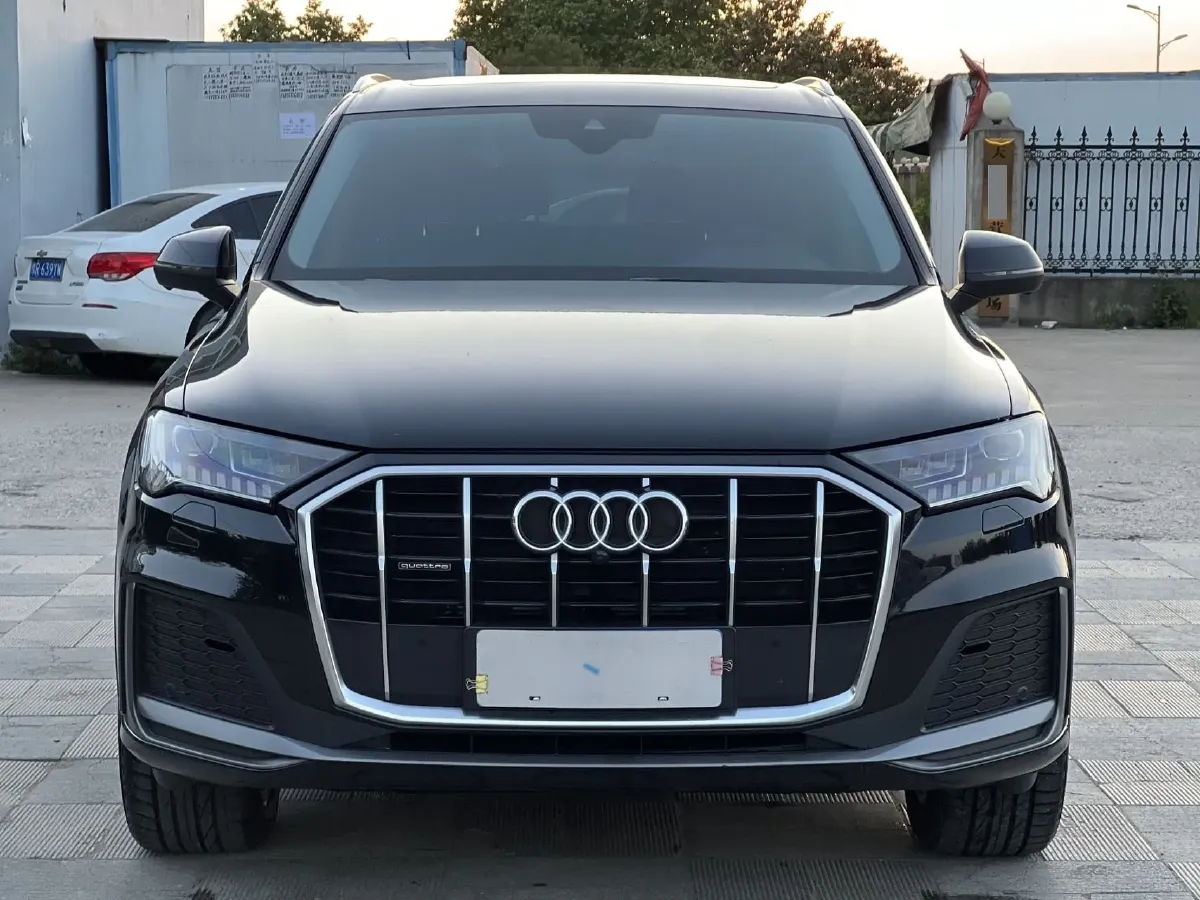 2021 Audi Q7 2.0T 245HP L4 8AT,autocango,china used car exporter,china ev exporter,chinese used car exporter,chinese used ev exporter