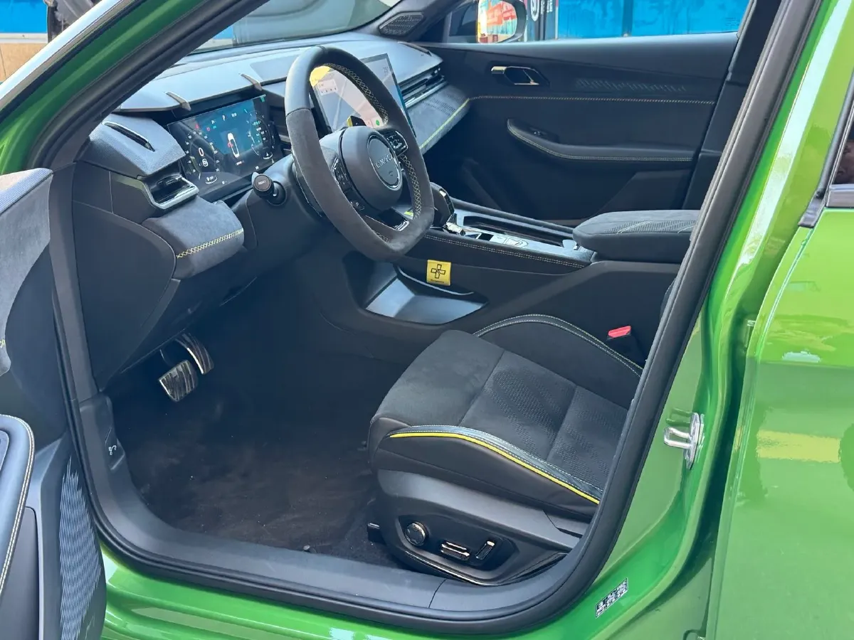 2025 LYNK&CO 03 2.0T 309HP L4 8AT,autocango,china used car exporter,china ev exporter,chinese used car exporter,chinese used ev exporter