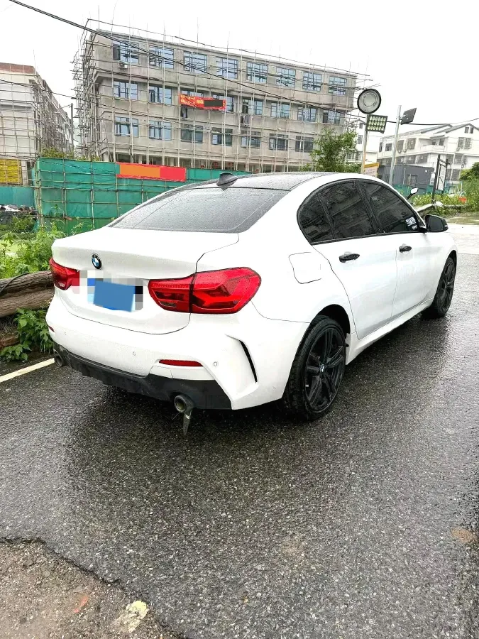 2022 BMW 1 Series 2.0T 192HP L4 7DCT,autocango,china used car exporter,china ev exporter,chinese used car exporter,chinese used ev exporter