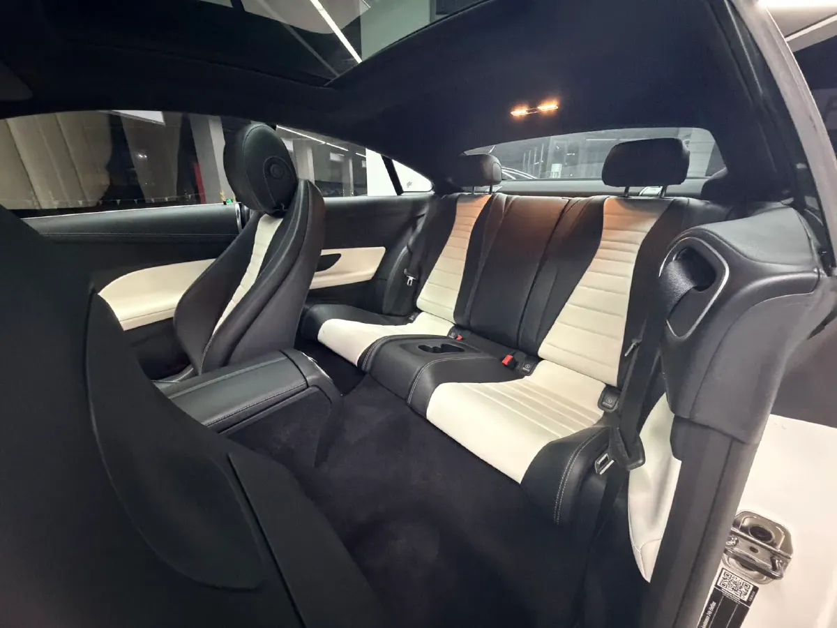 2021 Mercedes-Benz E Class 2.0T 258HP L4 9AT,autocango,china used car exporter,china ev exporter,chinese used car exporter,chinese used ev exporter