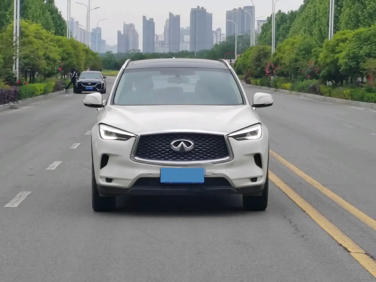 2022 Infiniti QX50 2.0T 261HP L4 CVT,autocango,china used car exporter,china ev exporter,chinese used car exporter,chinese used ev exporter