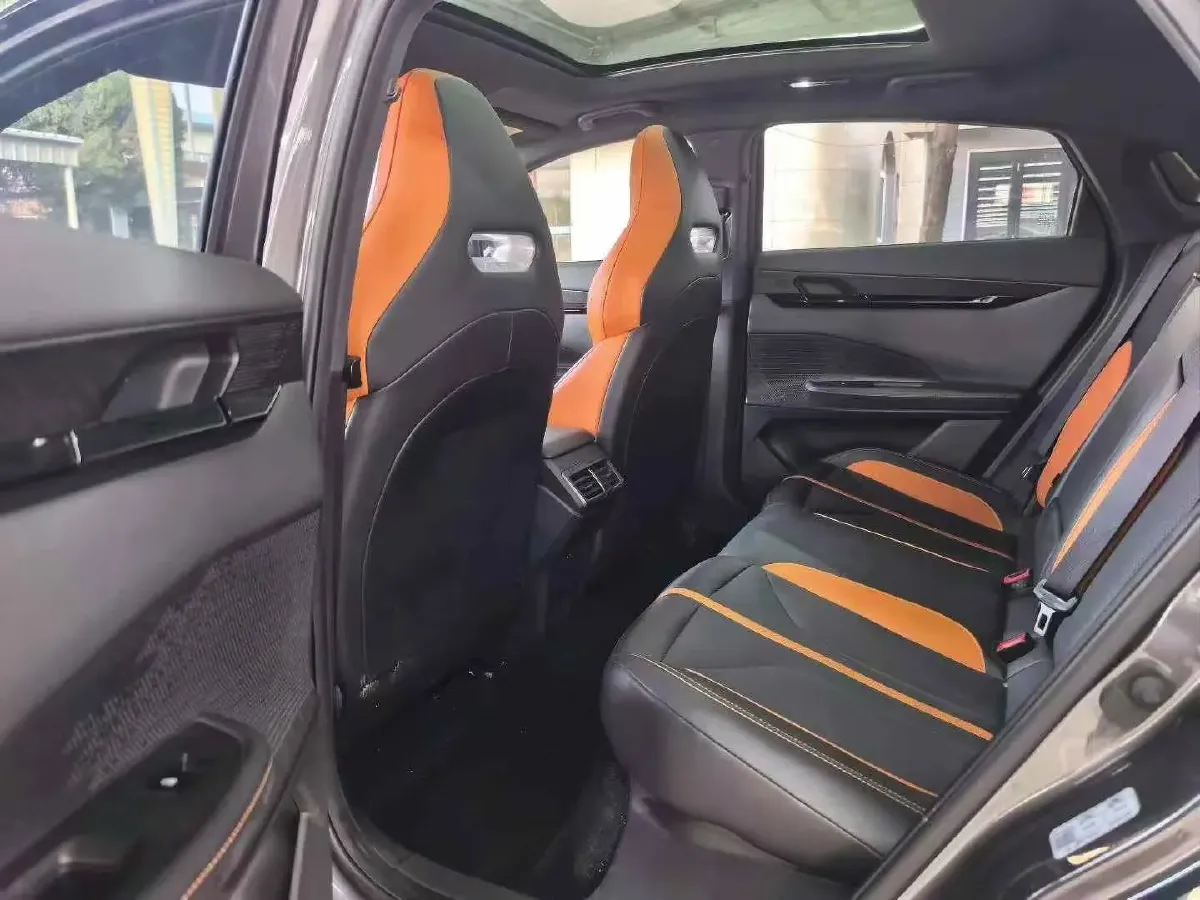 2024 ChangAn UNI-V 1.5T 188HP L4 7DCT,autocango,china used car exporter,china ev exporter,chinese used car exporter,chinese used ev exporter