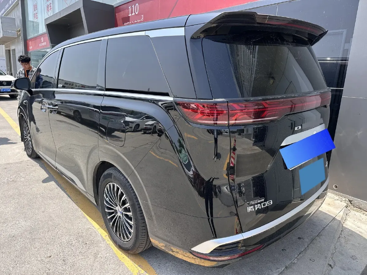 2025 Denza D9 1.5T 156HP L4 E-CVT PHEV 40KWH,autocango,china used car exporter,china ev exporter,chinese used car exporter,chinese used ev exporter