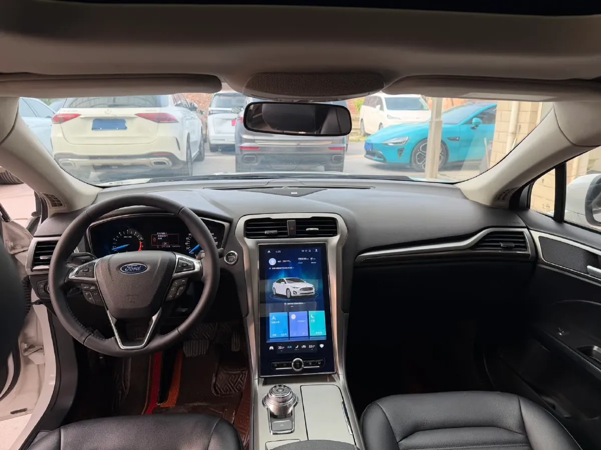 2020 Ford Mondeo 2.0T 207HP L4 6AT,autocango,china used car exporter,china ev exporter,chinese used car exporter,chinese used ev exporter