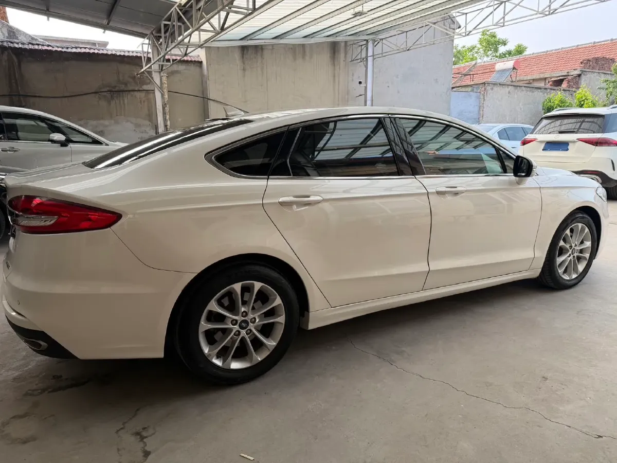 2020 Ford Mondeo 2.0T 207HP L4 6AT,autocango,china used car exporter,china ev exporter,chinese used car exporter,chinese used ev exporter