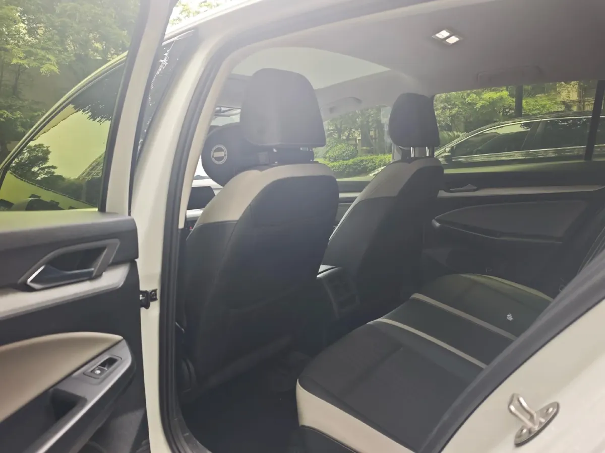 2021 Volkswagen Golf 1.4T 150HP L4 7DCT,autocango,china used car exporter,china ev exporter,chinese used car exporter,chinese used ev exporter