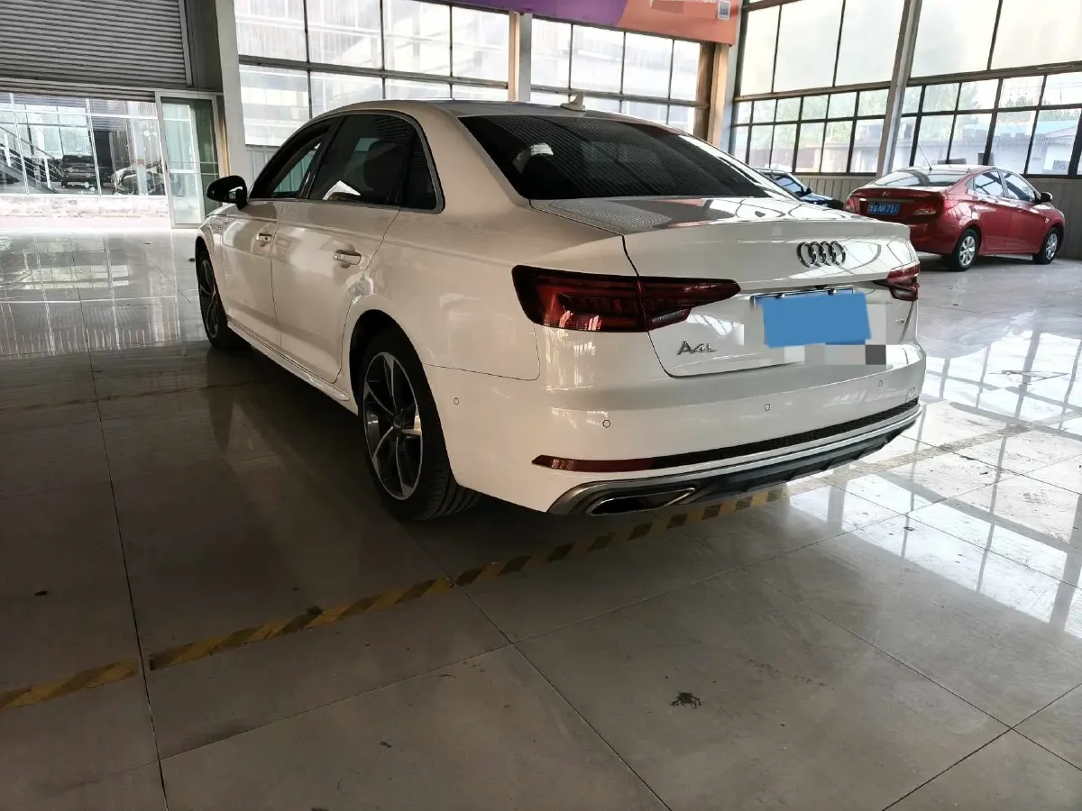2019 Audi A4L 2.0T 190HP L4 7DCT,autocango,china used car exporter,china ev exporter,chinese used car exporter,chinese used ev exporter
