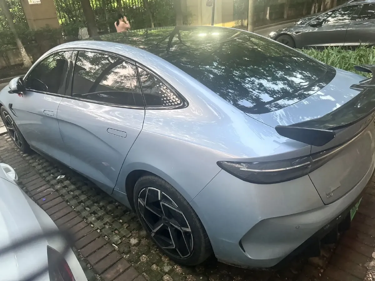 2022 AITO AITO M5 Range Extended 125HP REEV 40KWH,autocango,china used car exporter,china ev exporter,chinese used car exporter,chinese used ev exporter