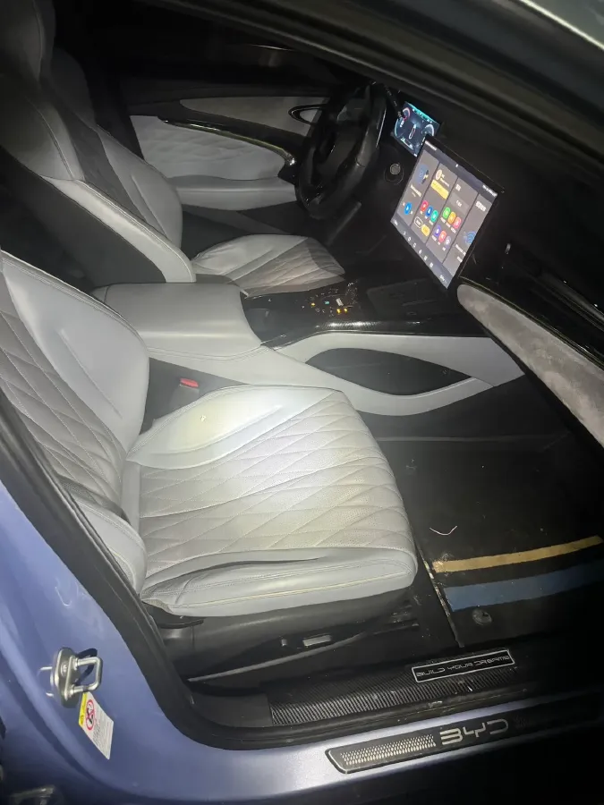 2022 AITO AITO M5 Range Extended 125HP REEV 40KWH,autocango,china used car exporter,china ev exporter,chinese used car exporter,chinese used ev exporter