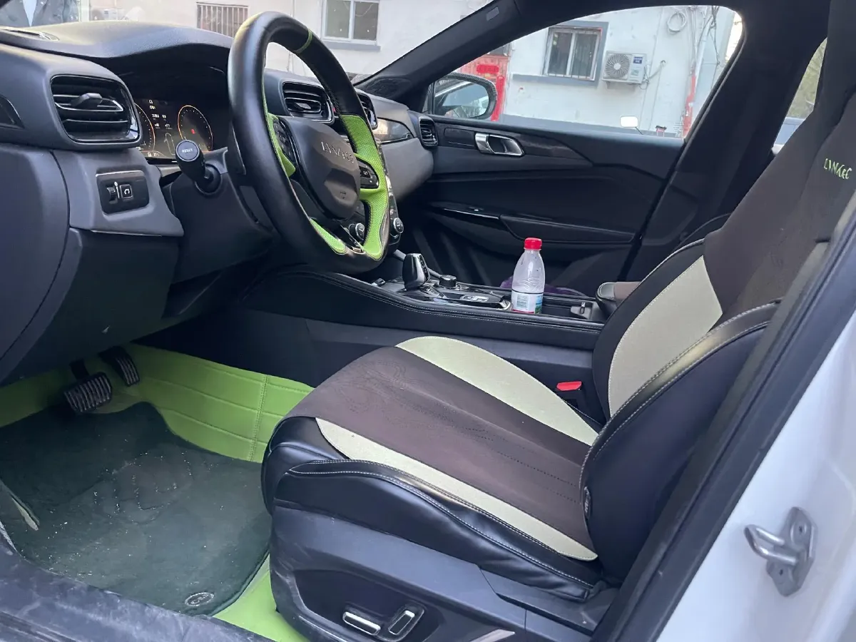 2022 LYNK&CO 03 1.5T 180HP L3 7DCT,autocango,china used car exporter,china ev exporter,chinese used car exporter,chinese used ev exporter