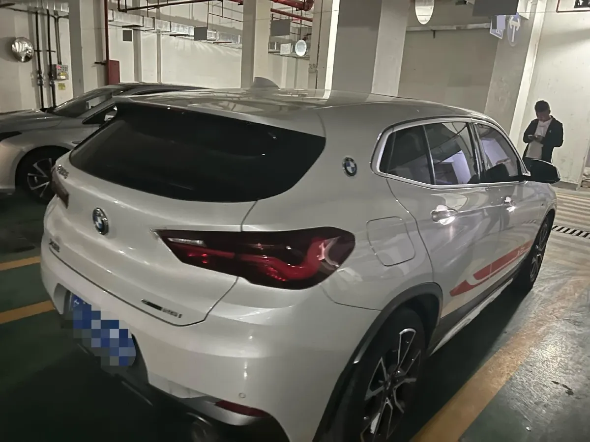 2022 BMW X2 2.0T 192HP L4 7DCT,autocango,china used car exporter,china ev exporter,chinese used car exporter,chinese used ev exporter