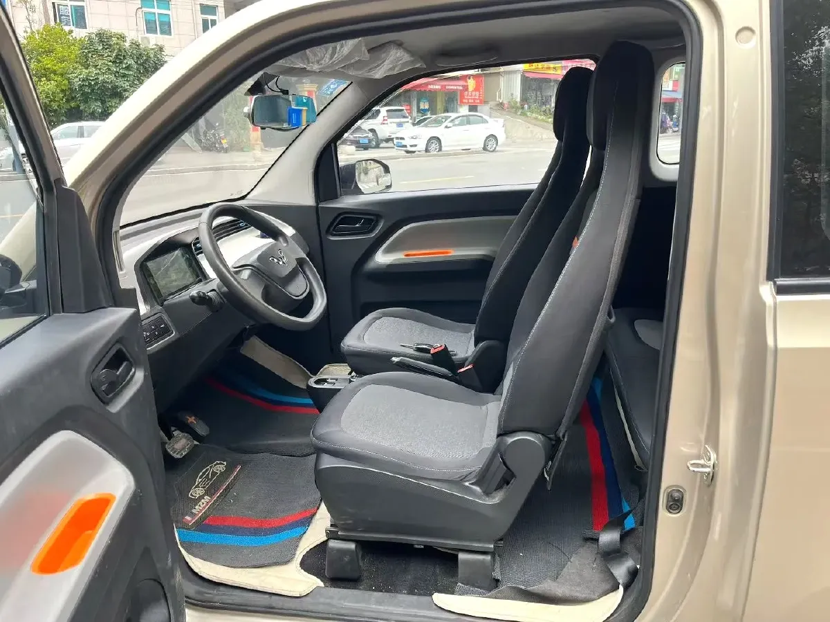 2020 WuLing HongGuang MINI EV BEV 13.8KWH,autocango,china used car exporter,china ev exporter,chinese used car exporter,chinese used ev exporter