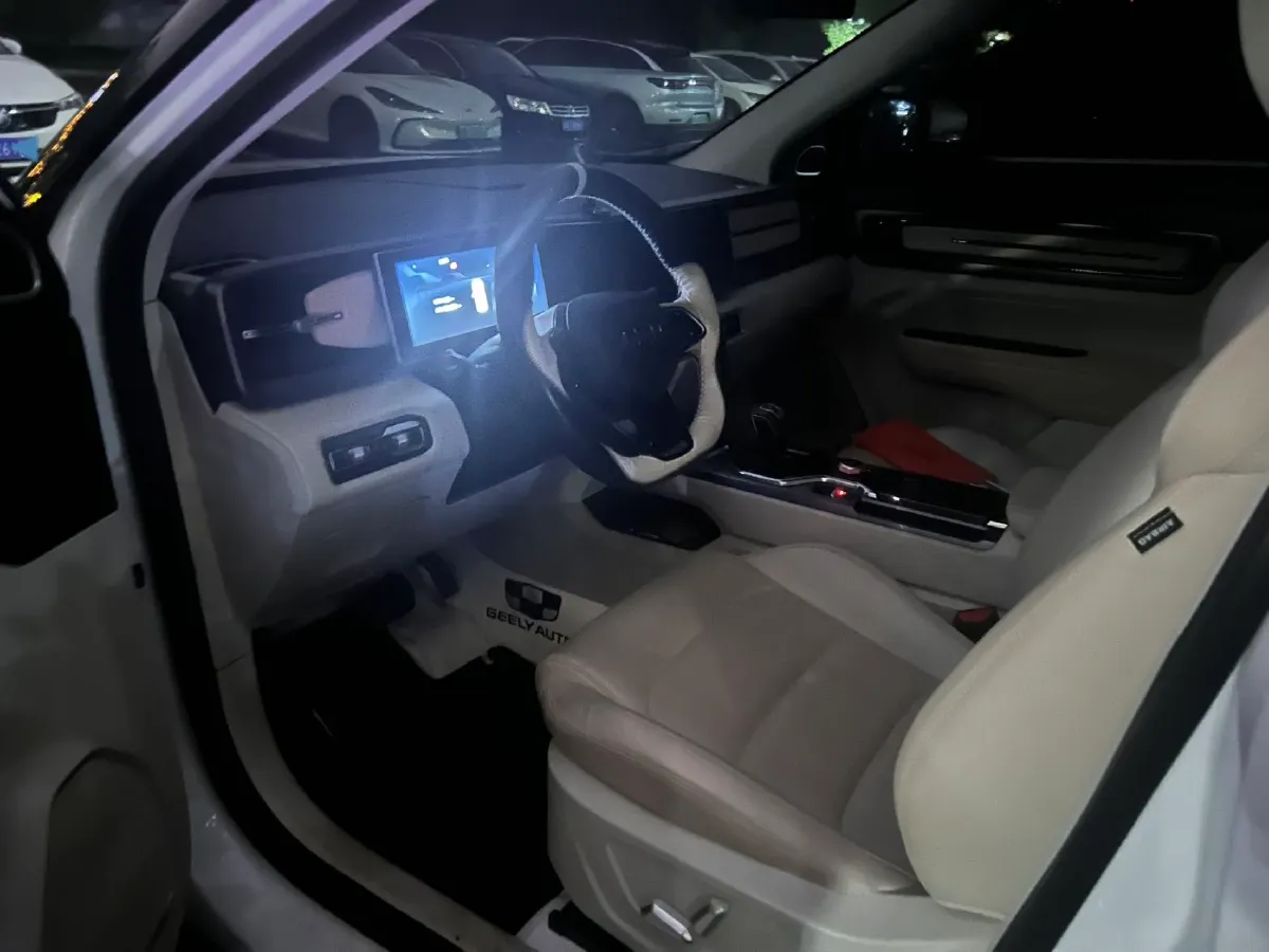 2023 Geely ICON 1.5T 181HP L4 7DCT,autocango,china used car exporter,china ev exporter,chinese used car exporter,chinese used ev exporter