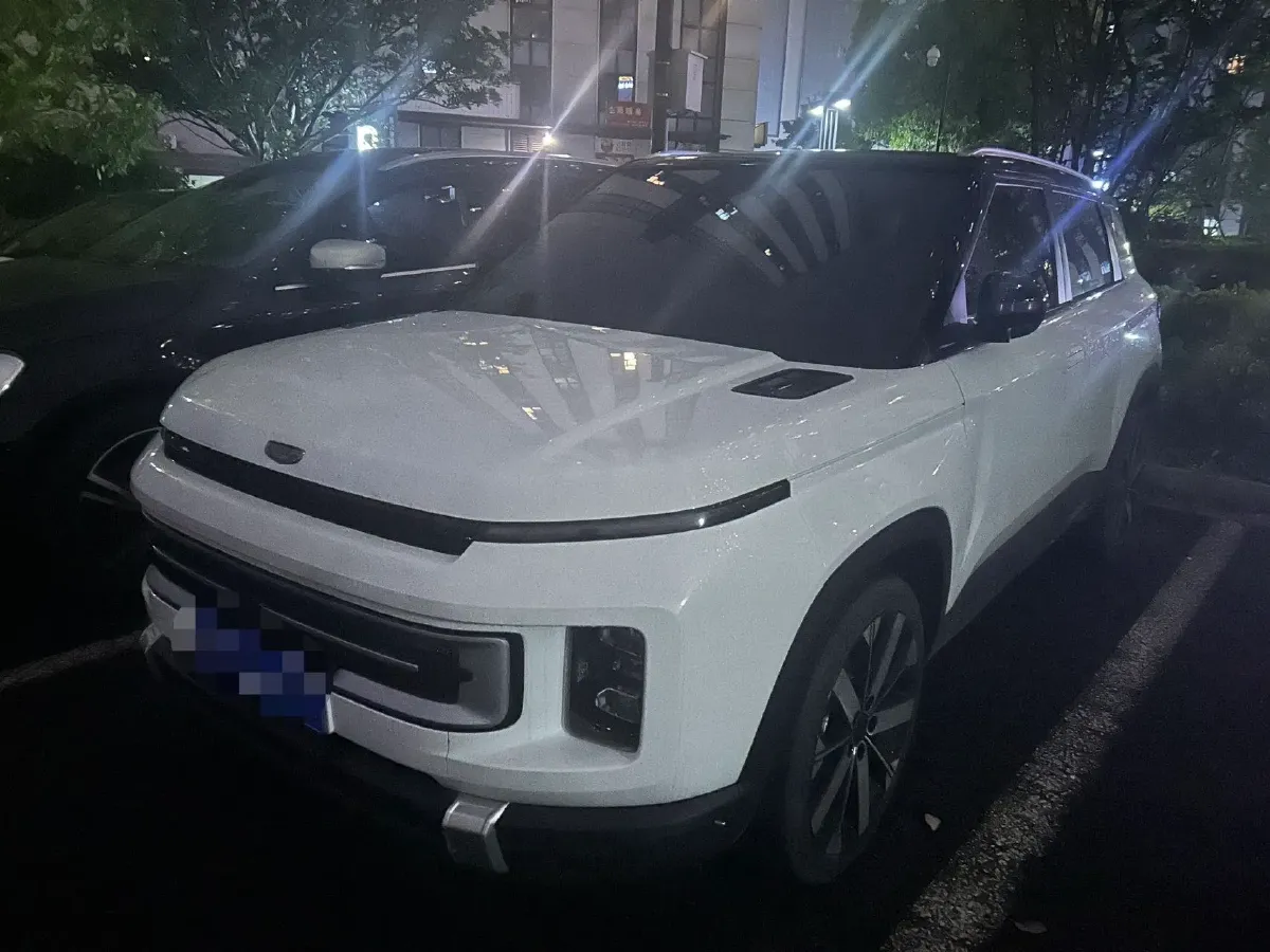 2023 Geely ICON 1.5T 181HP L4 7DCT,autocango,china used car exporter,china ev exporter,chinese used car exporter,chinese used ev exporter