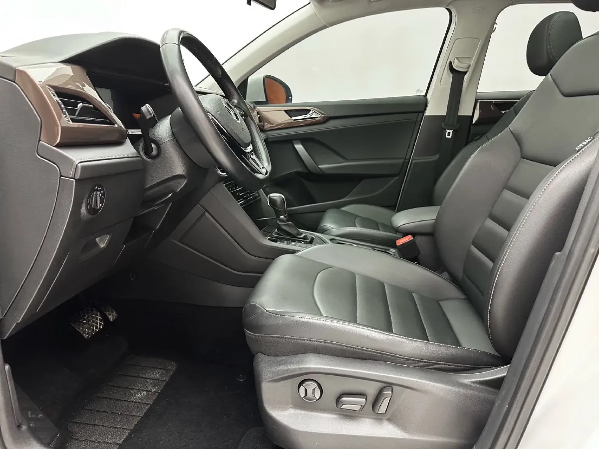 2022 Ford Transit 2.0T 202HP L4 6AT,autocango,china used car exporter,china ev exporter,chinese used car exporter,chinese used ev exporter