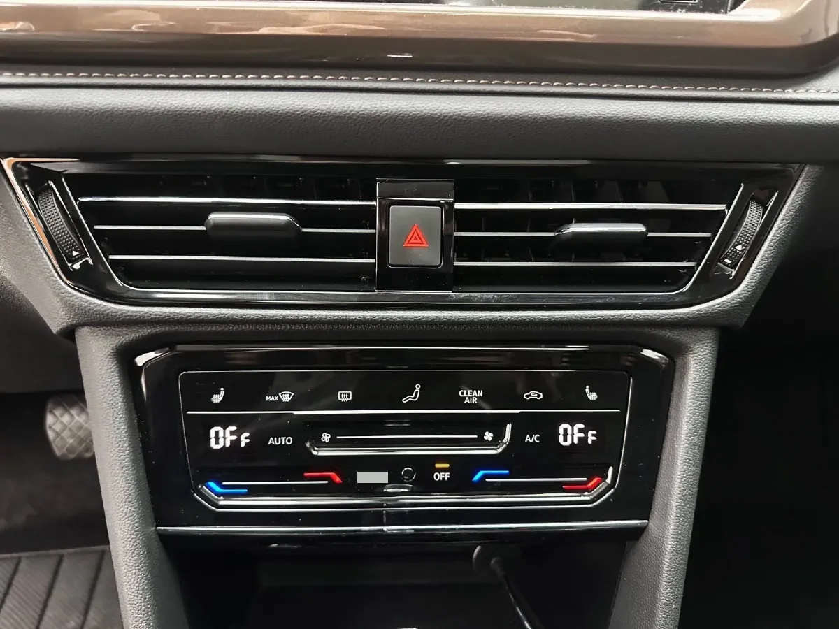 2022 Ford Transit 2.0T 202HP L4 6AT,autocango,china used car exporter,china ev exporter,chinese used car exporter,chinese used ev exporter