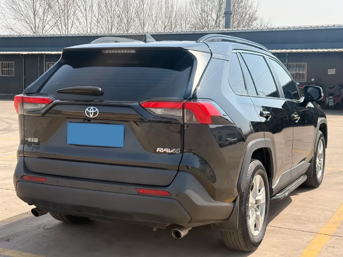 2021 Toyota RAV4 2.0L 171HP L4 CVT,autocango,china used car exporter,china ev exporter,chinese used car exporter,chinese used ev exporter