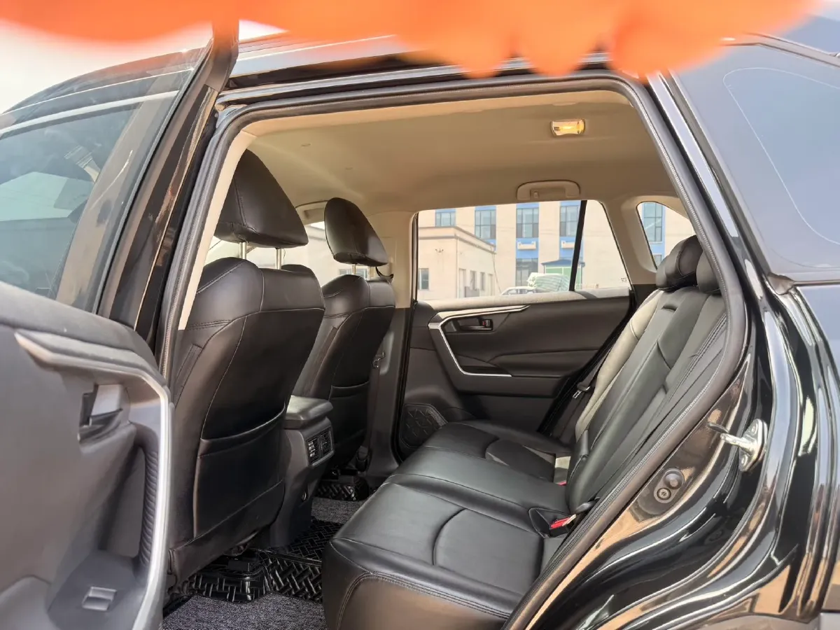 2021 Toyota RAV4 2.0L 171HP L4 CVT,autocango,china used car exporter,china ev exporter,chinese used car exporter,chinese used ev exporter