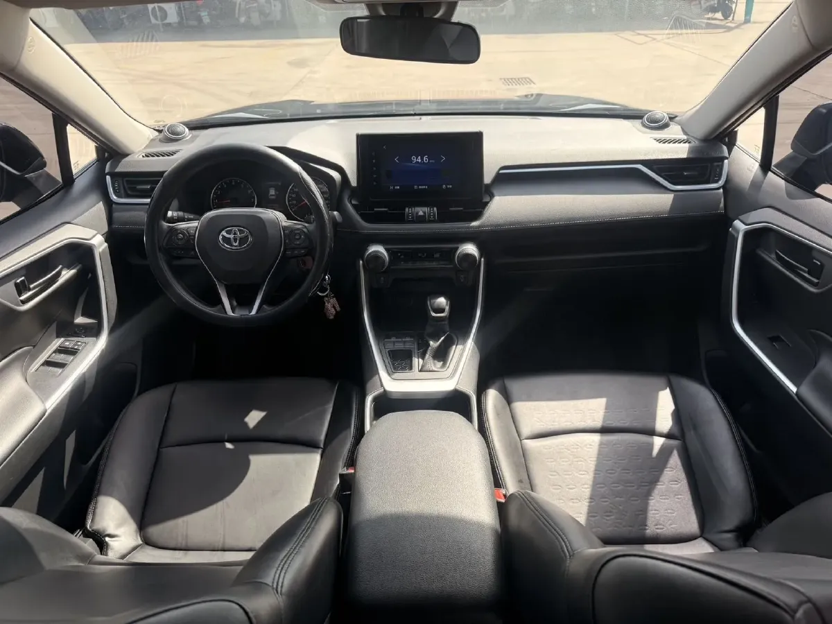 2021 Toyota RAV4 2.0L 171HP L4 CVT,autocango,china used car exporter,china ev exporter,chinese used car exporter,chinese used ev exporter