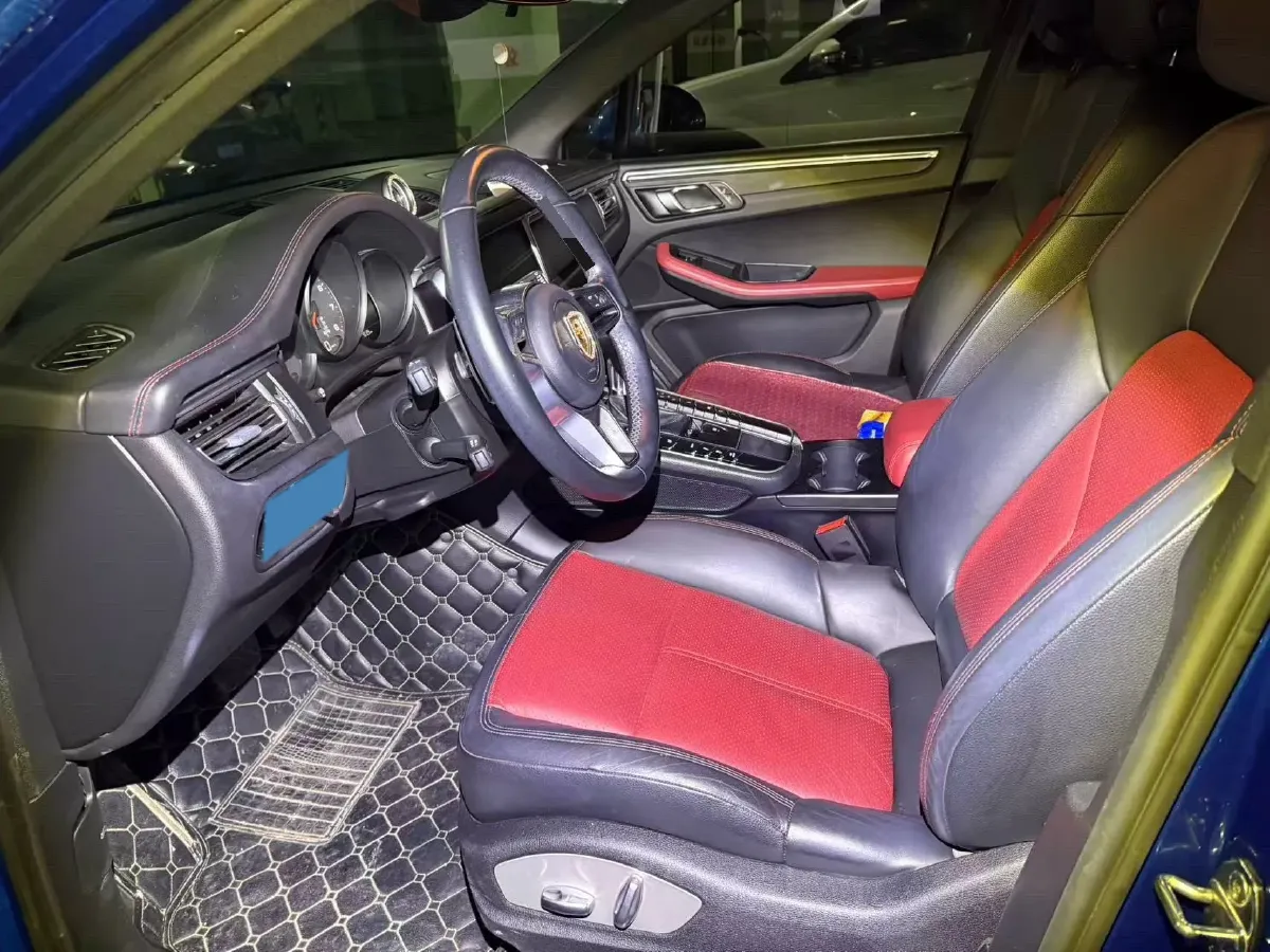 2021 Porsche Macan 2.0T 252HP L4 7DCT,autocango,china used car exporter,china ev exporter,chinese used car exporter,chinese used ev exporter