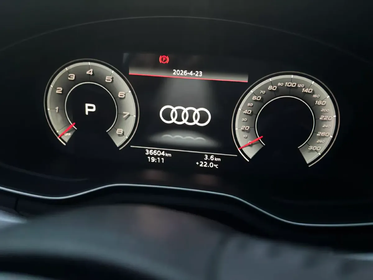 2020 Audi A4L 2.0T 190HP L4 7DCT,autocango,china used car exporter,china ev exporter,chinese used car exporter,chinese used ev exporter