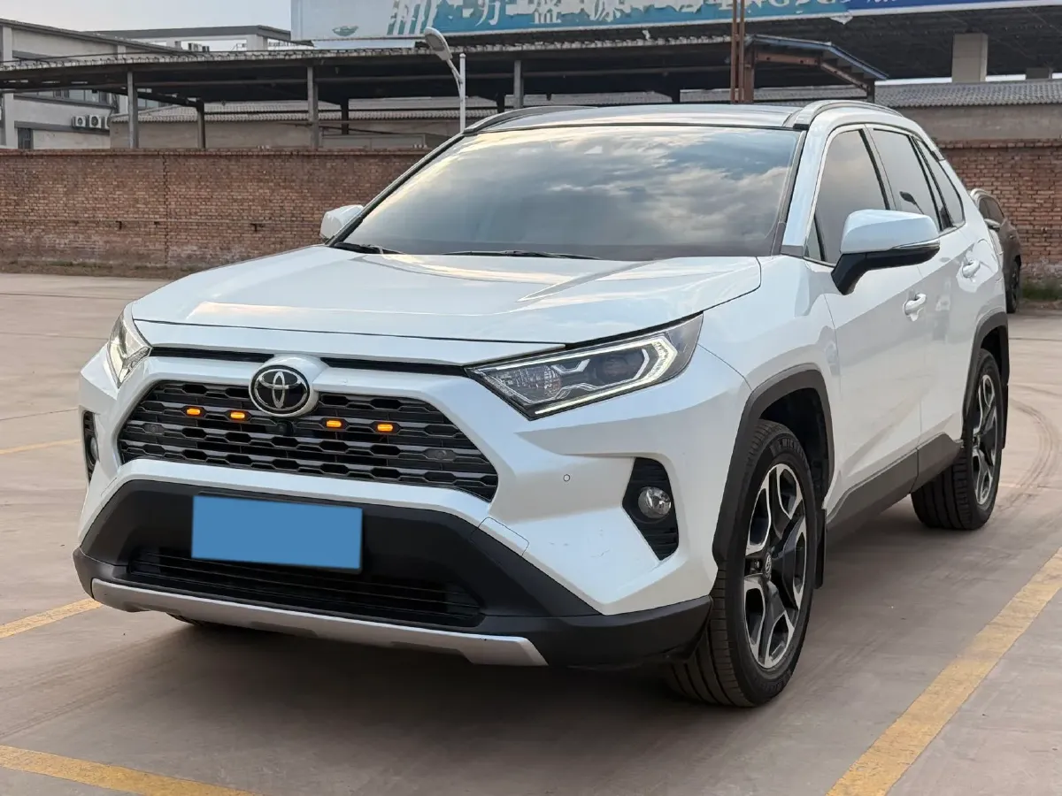 2020 Toyota RAV4 2.0L 171HP L4 CVT,autocango,china used car exporter,china ev exporter,chinese used car exporter,chinese used ev exporter