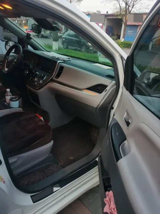 2019 Toyota Camry 2.0L 178HP L4 CVT,autocango,china used car exporter,china ev exporter,chinese used car exporter,chinese used ev exporter