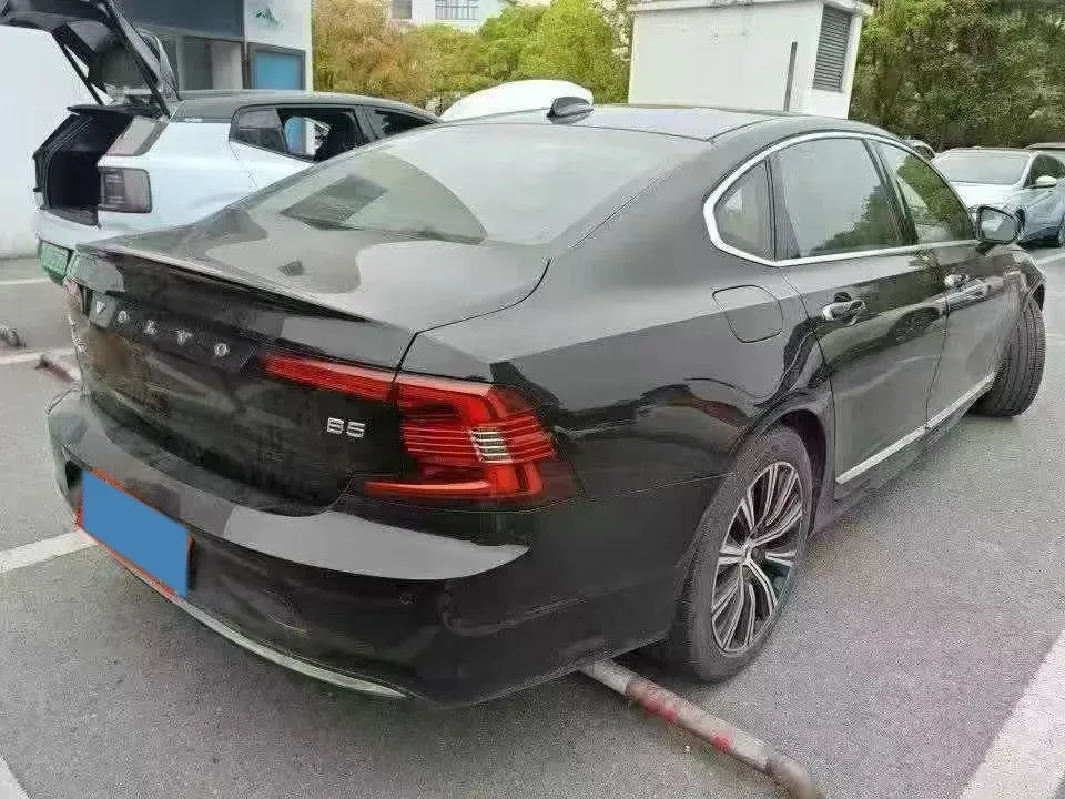 2024 Volvo S90 2.0T 250HP L4 8AT,autocango,china used car exporter,china ev exporter,chinese used car exporter,chinese used ev exporter