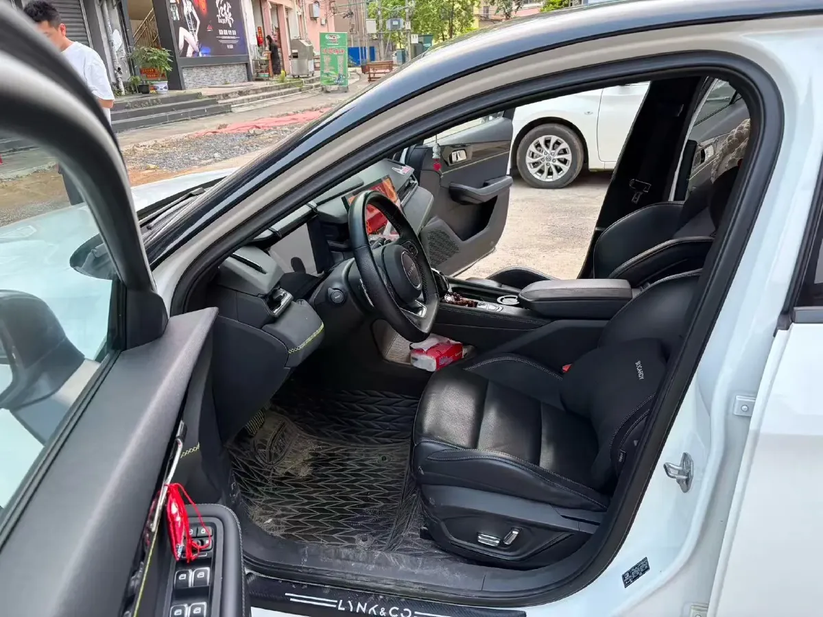 2023 LYNK&CO 03 2.0T 254HP L4 7DCT,autocango,china used car exporter,china ev exporter,chinese used car exporter,chinese used ev exporter