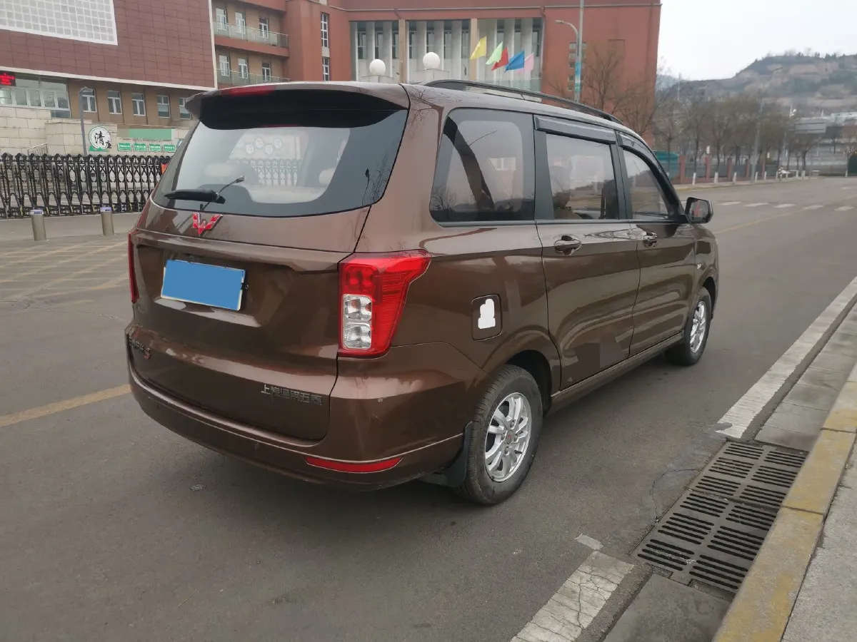 2018 WuLing HongGuang 1.5L 105HP L4 5MT,autocango,china used car exporter,china ev exporter,chinese used car exporter,chinese used ev exporter