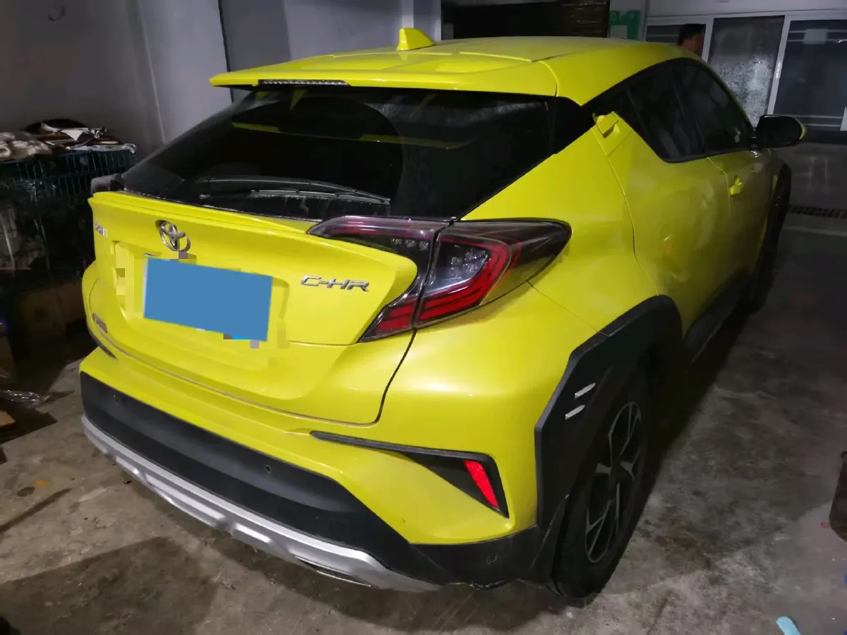 2018 Toyota C-HR 2.0L 171HP L4 CVT,autocango,china used car exporter,china ev exporter,chinese used car exporter,chinese used ev exporter