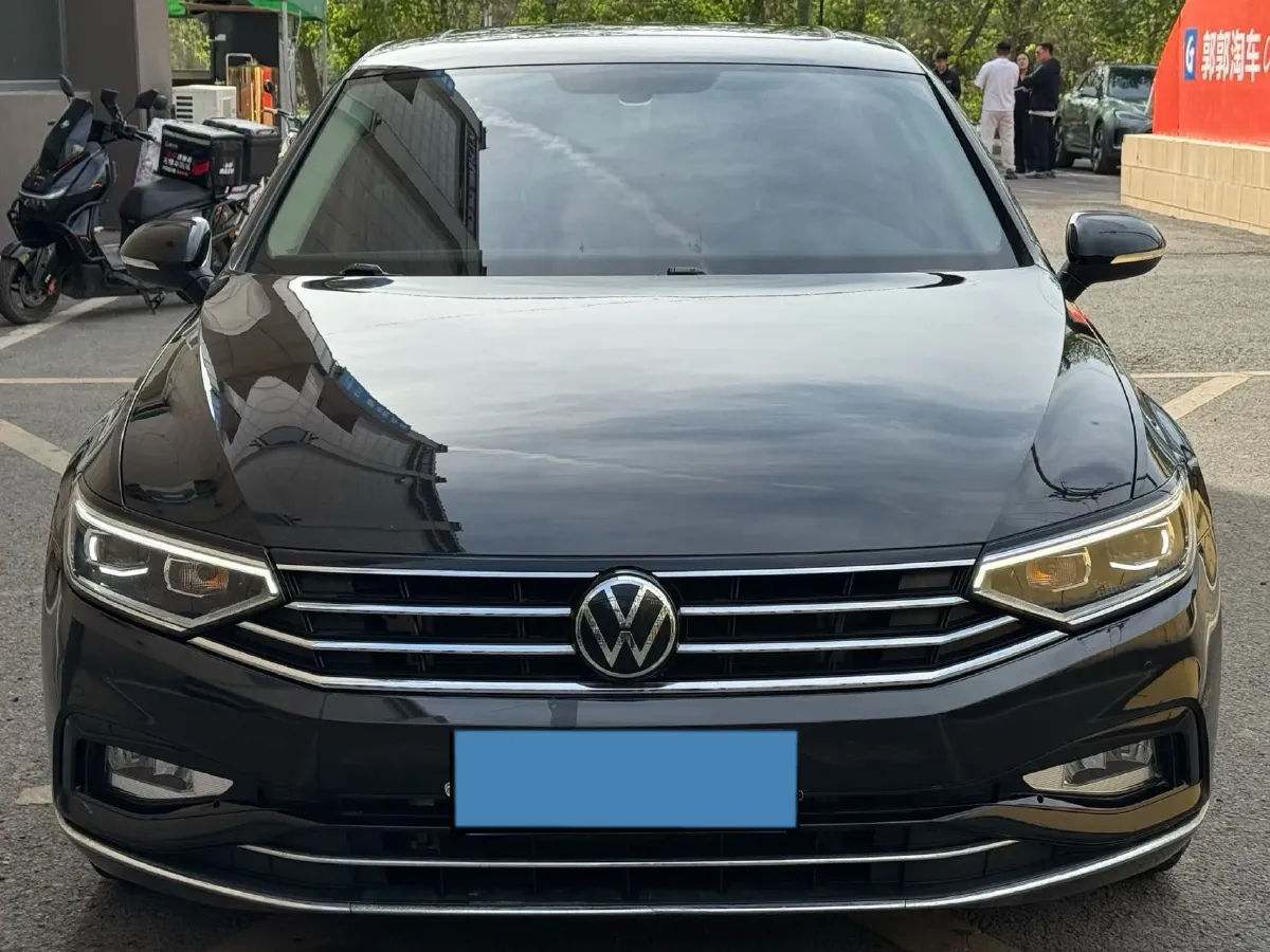 2021 Volkswagen Magotan 2.0T 186HP L4 7DCT,autocango,china used car exporter,china ev exporter,chinese used car exporter,chinese used ev exporter