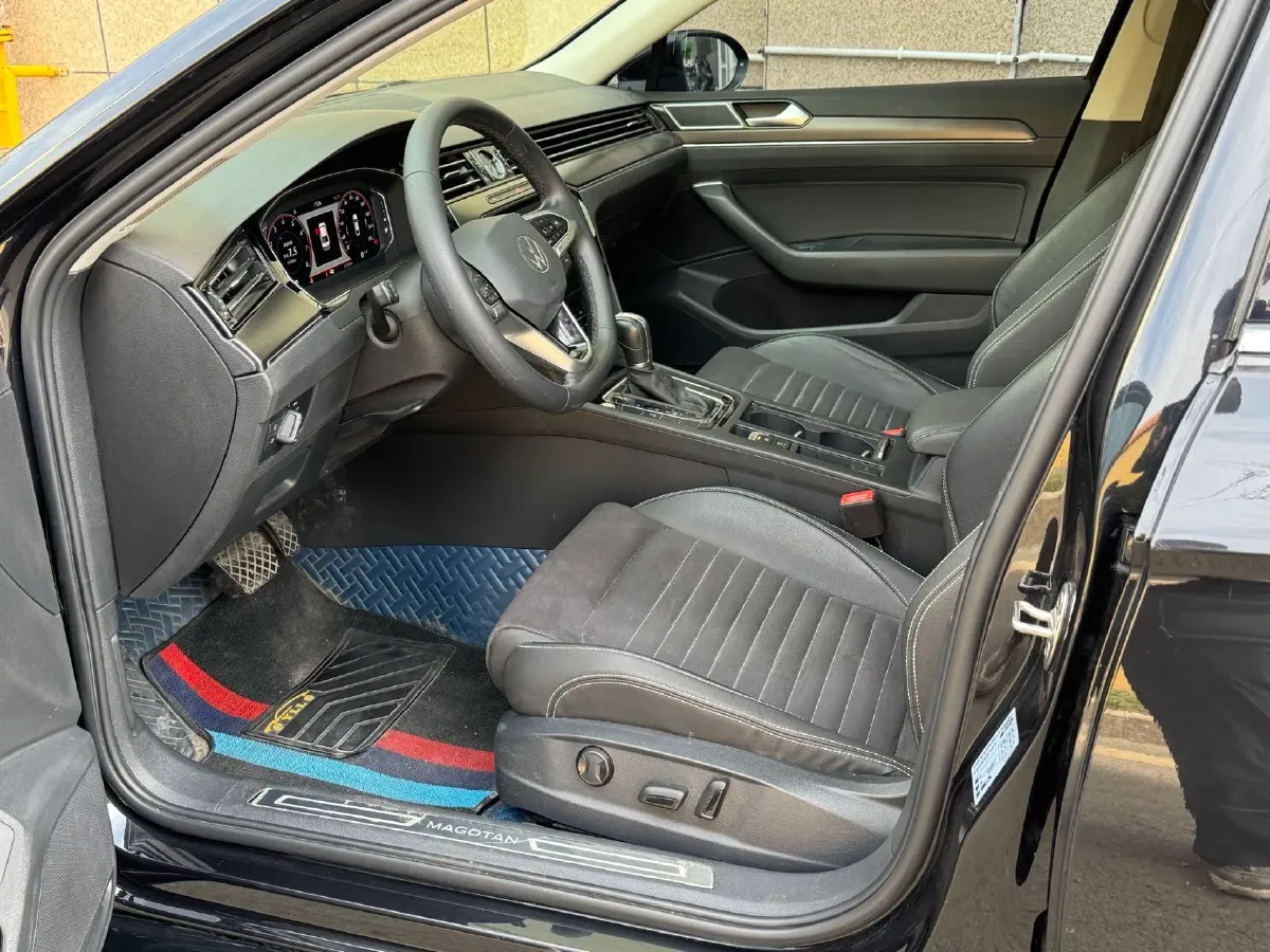 2021 Volkswagen Magotan 2.0T 186HP L4 7DCT,autocango,china used car exporter,china ev exporter,chinese used car exporter,chinese used ev exporter