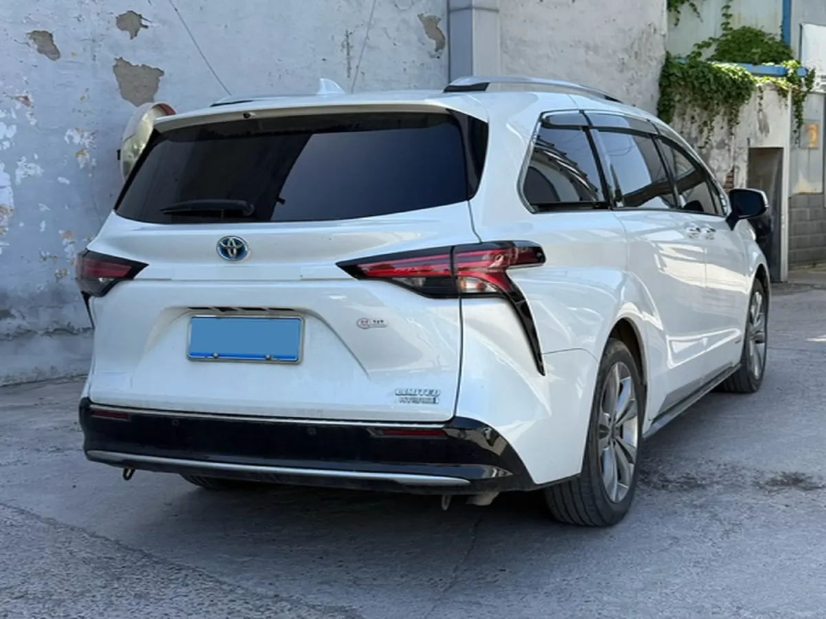 2023 Toyota Sienna 2.5L 189HP L4 E-CVT Hybrid,autocango,china used car exporter,china ev exporter,chinese used car exporter,chinese used ev exporter