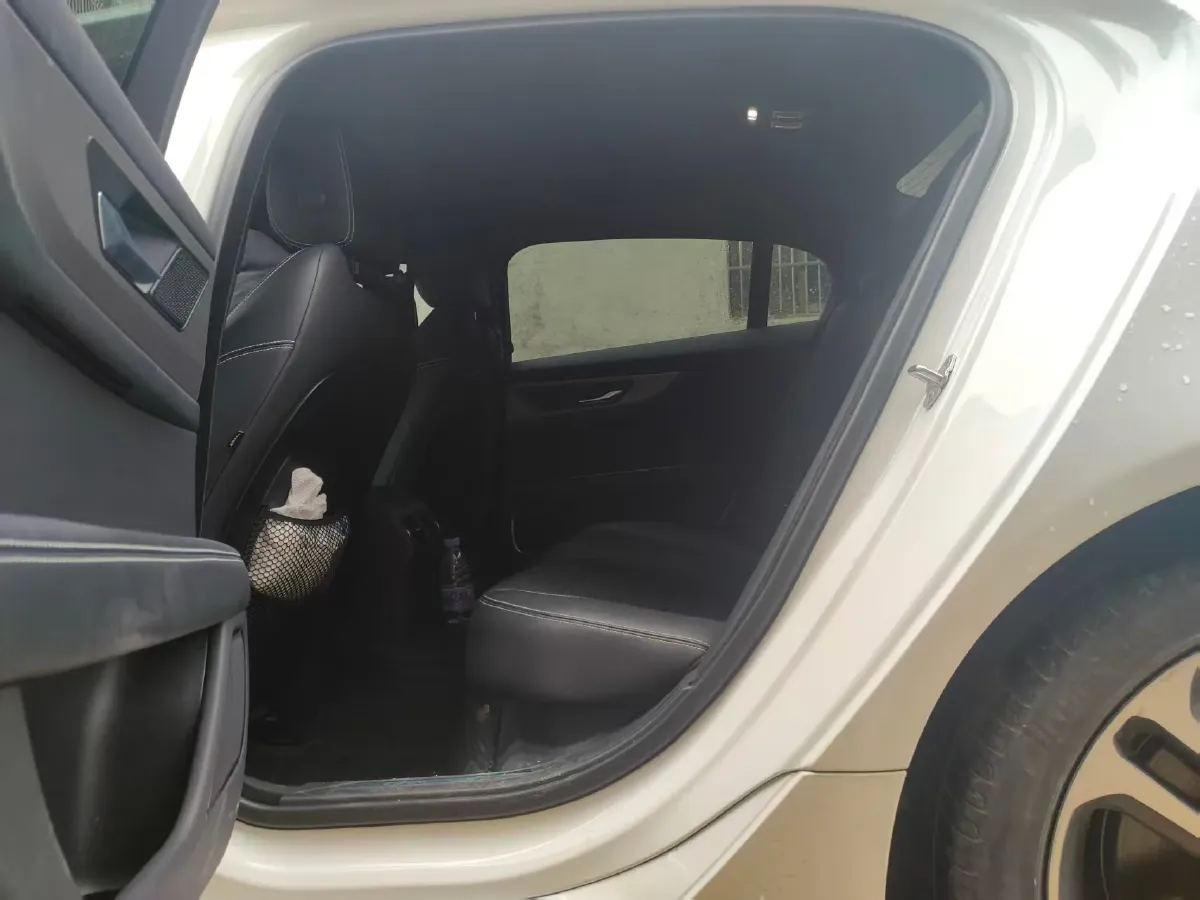 2021 Jaguar XEL 2.0T 250HP L4 8AT,autocango,china used car exporter,china ev exporter,chinese used car exporter,chinese used ev exporter